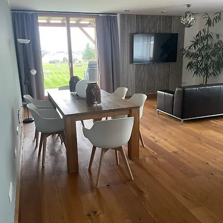 Neue Hochwertige 90m² Pupping