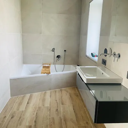 公寓 Neue Hochwertige 90m² *